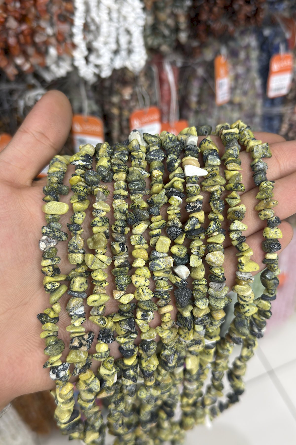 Yeşim Kırık Taş Orta Boy 5x8mm Doğal Taş Dizi