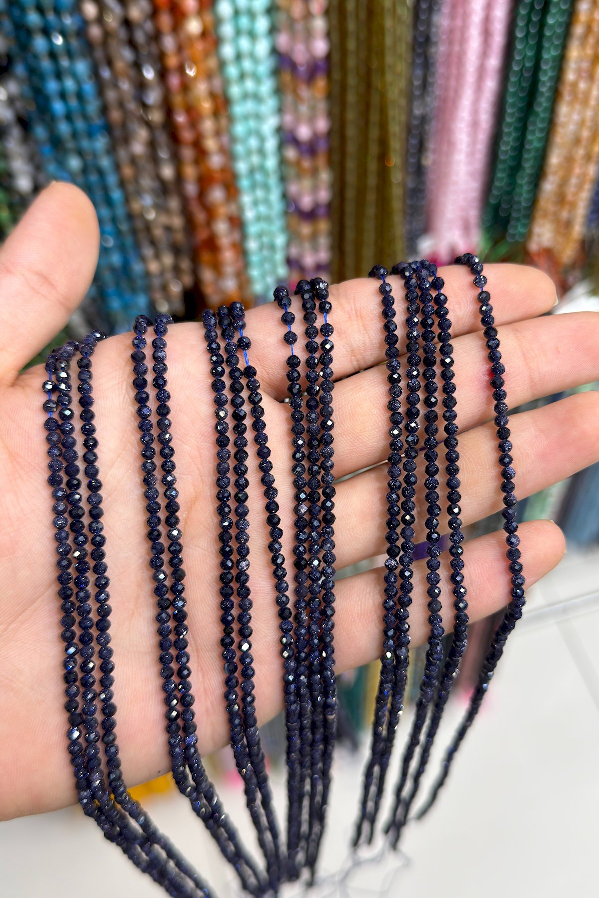 Yıldız Taşı Küre Küre Kristal Kesim Parlak Lacivert 3mm Doğal Taş Dizi