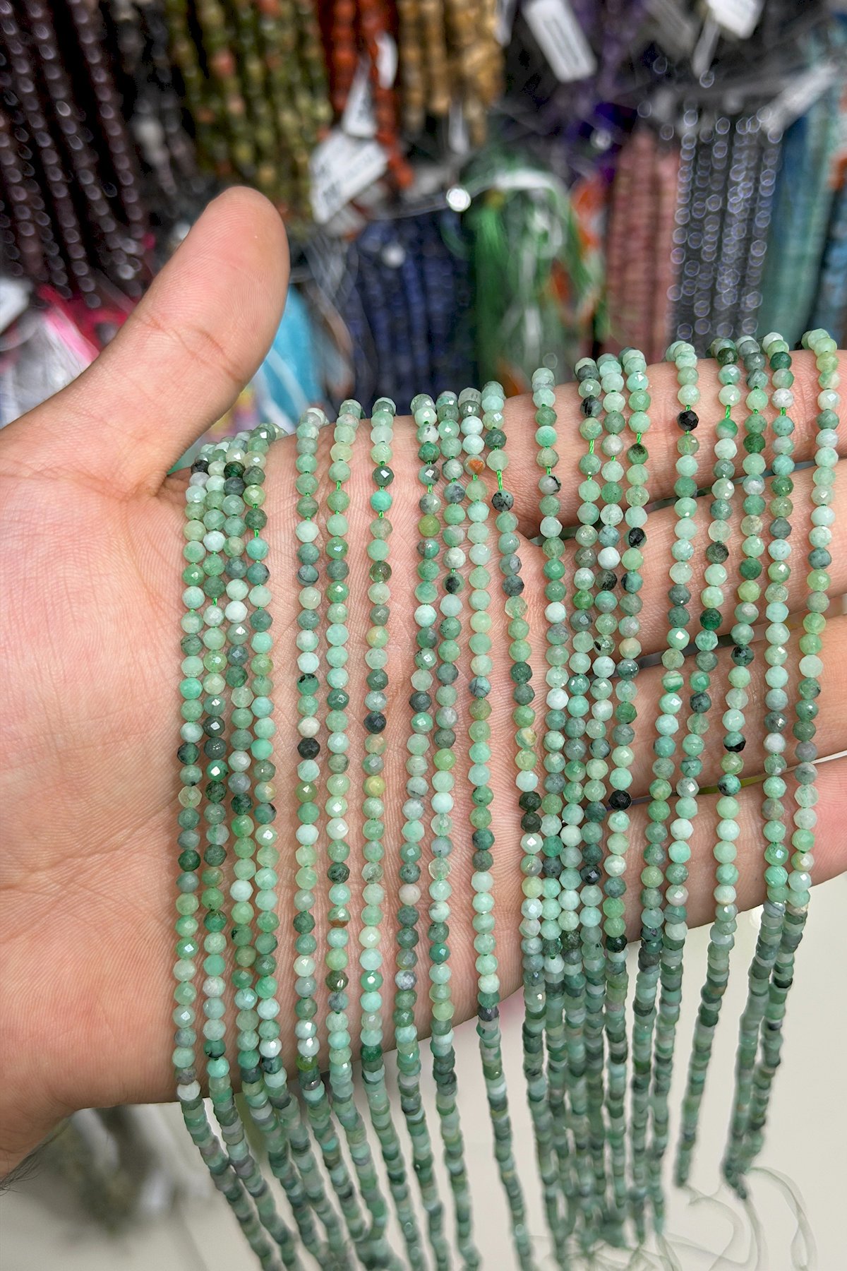 Zümrüt Doğal Taş Parlak Küre Kristal Kesim 3mm Dizi