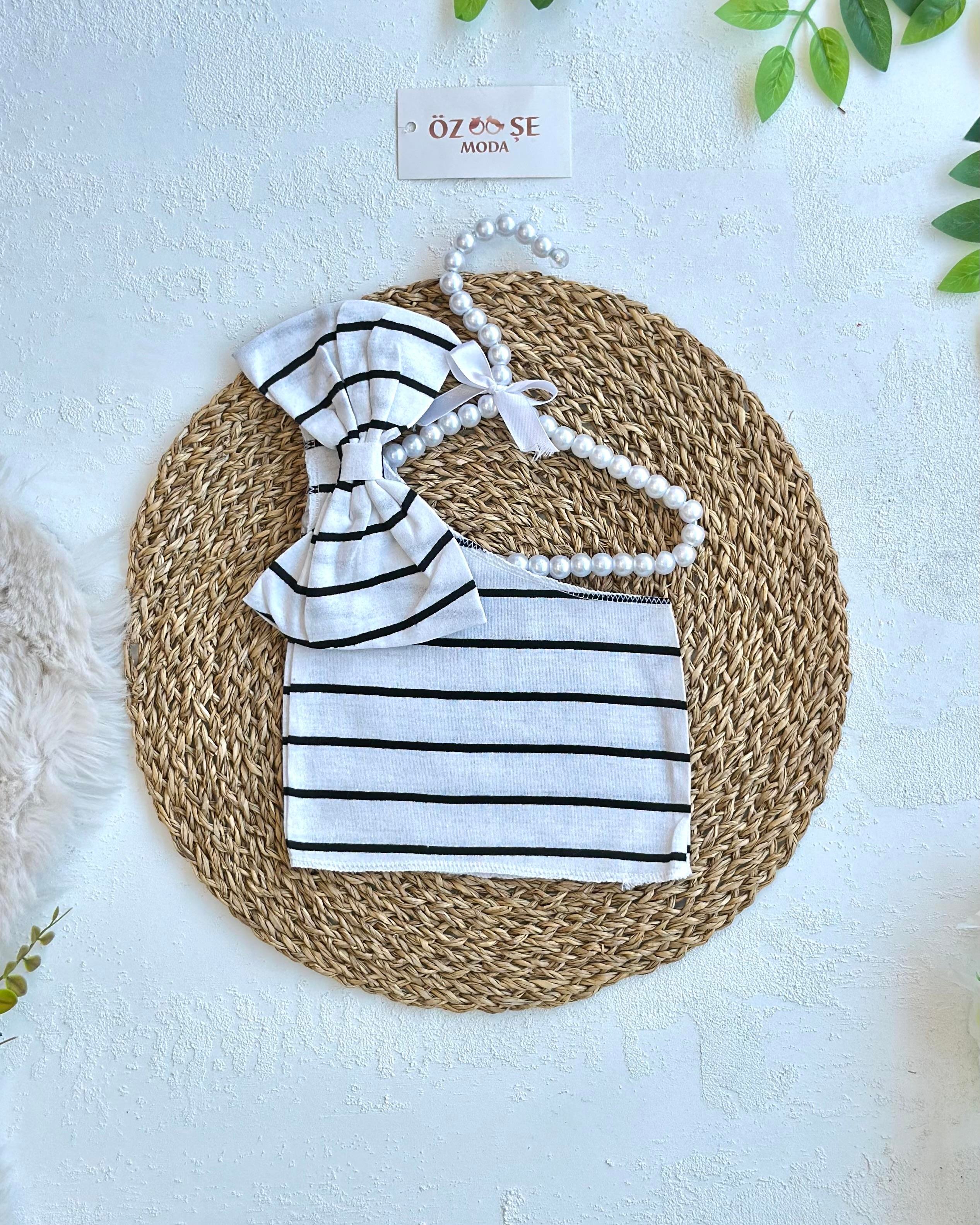 Siyah Çizgili Fiyonk Crop