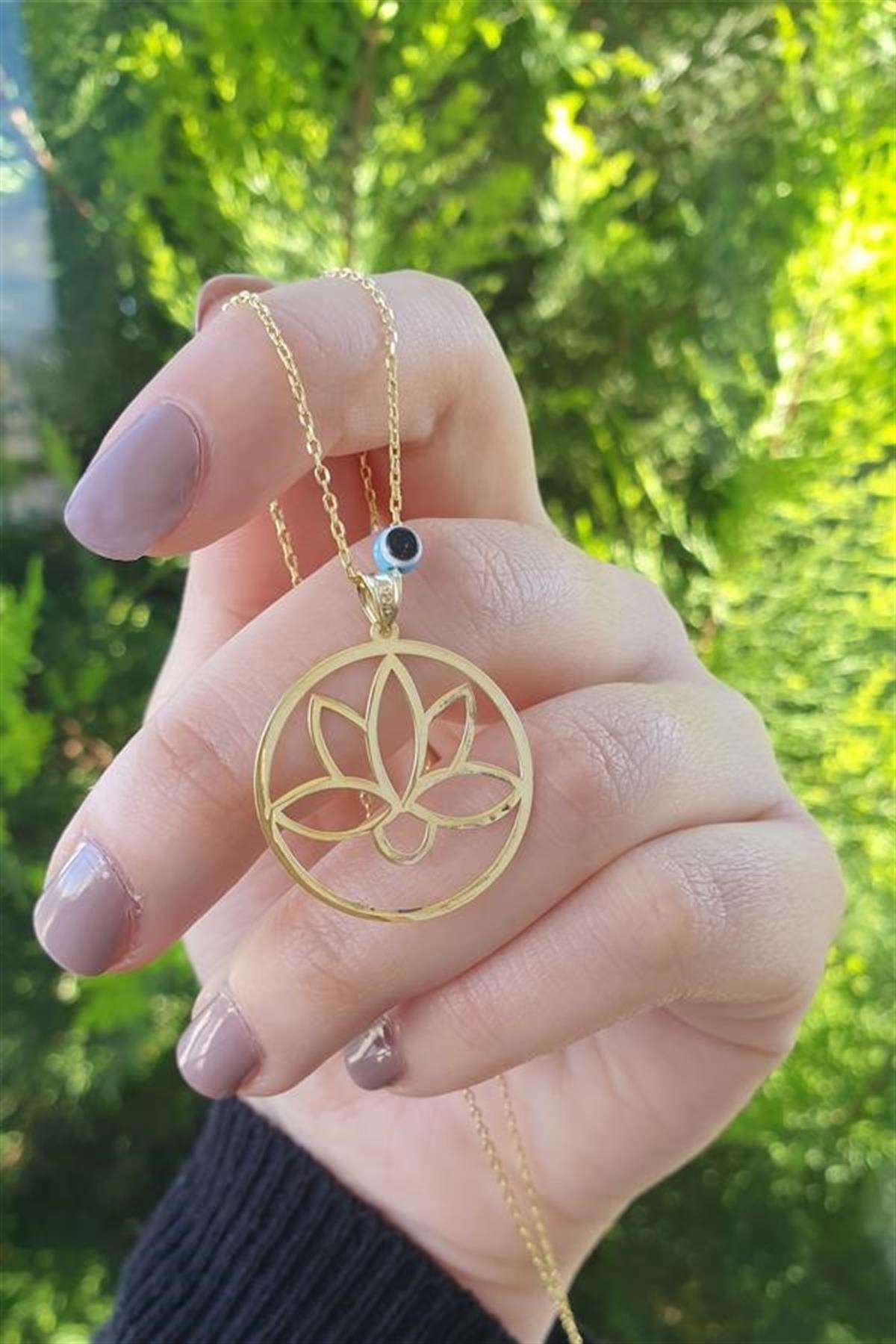 Nazarlı Lotus Çiçeği Gümüş Kolye