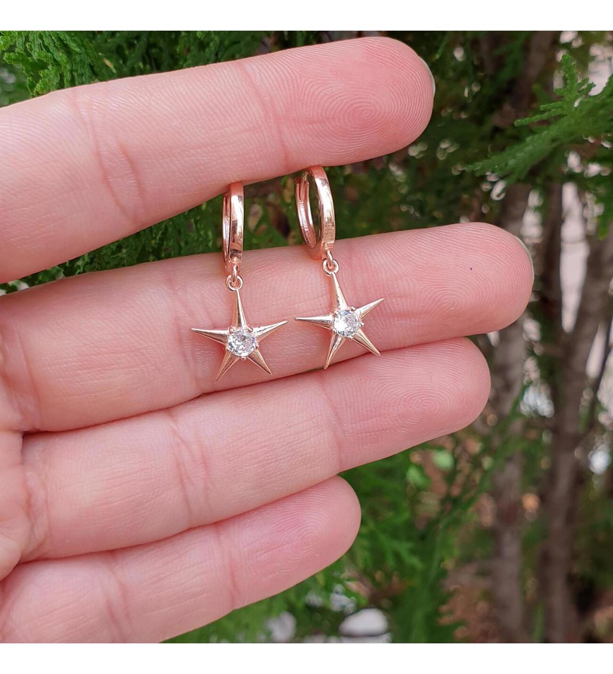 Zirkon Taşlı Gümüş Yıldız Küpe