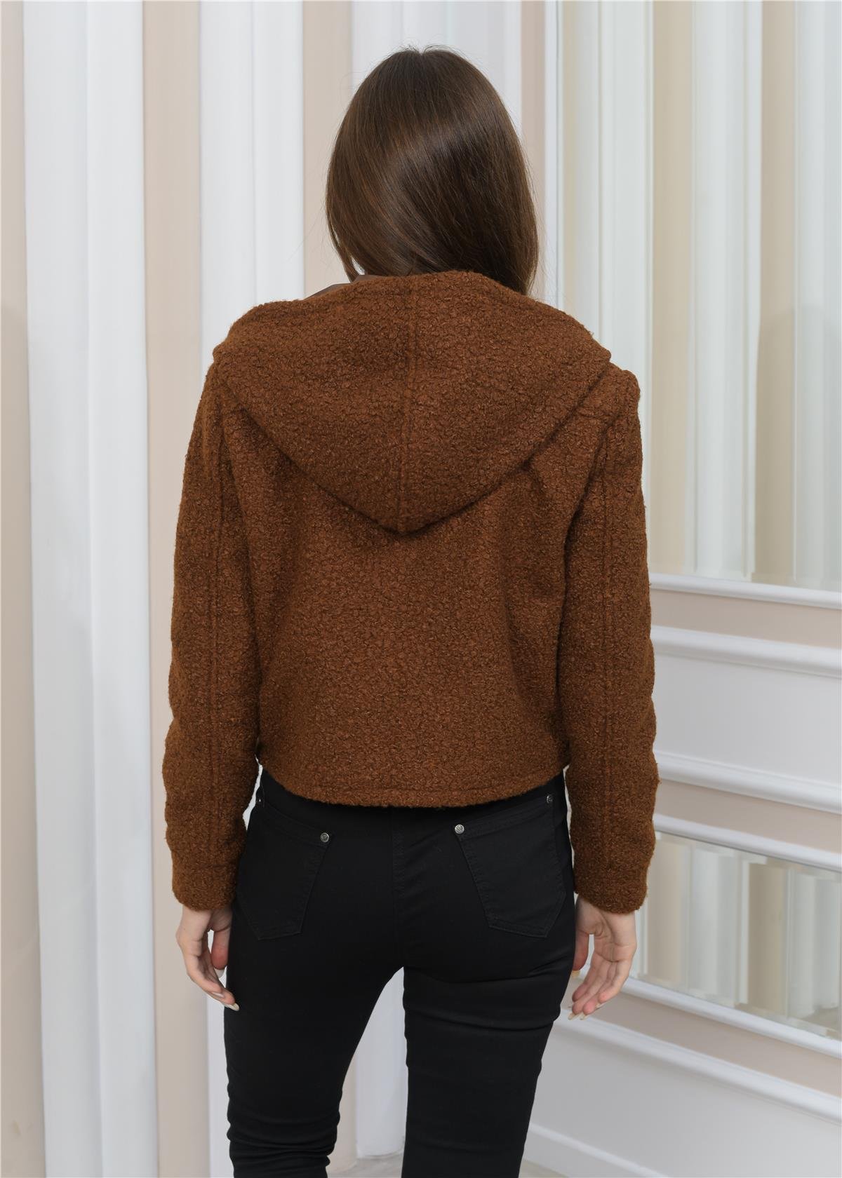 Yeni Sezon Peluş Kıvırcık Crop  Kapşonlu Mont Kahverengi