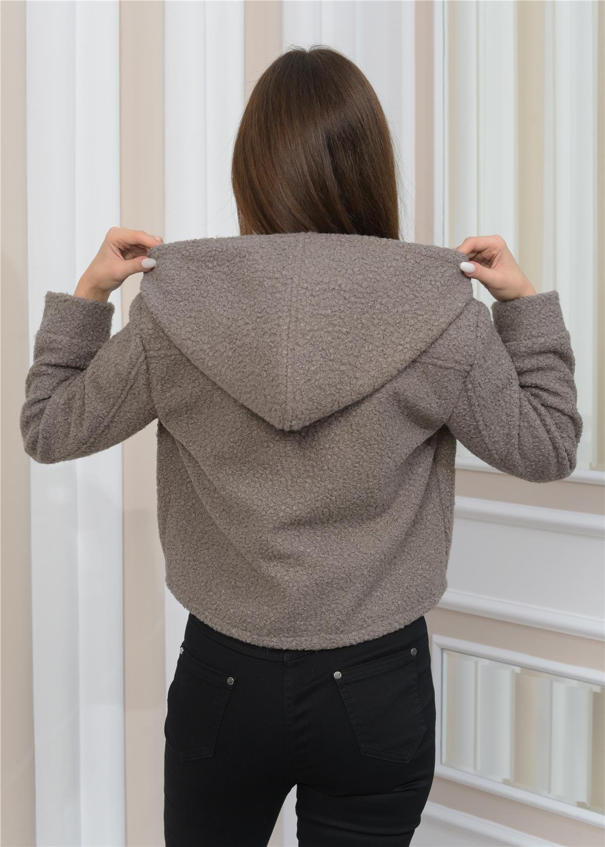 Yeni Sezon Peluş Kıvırcık Crop  Kapşonlu Mont Gri