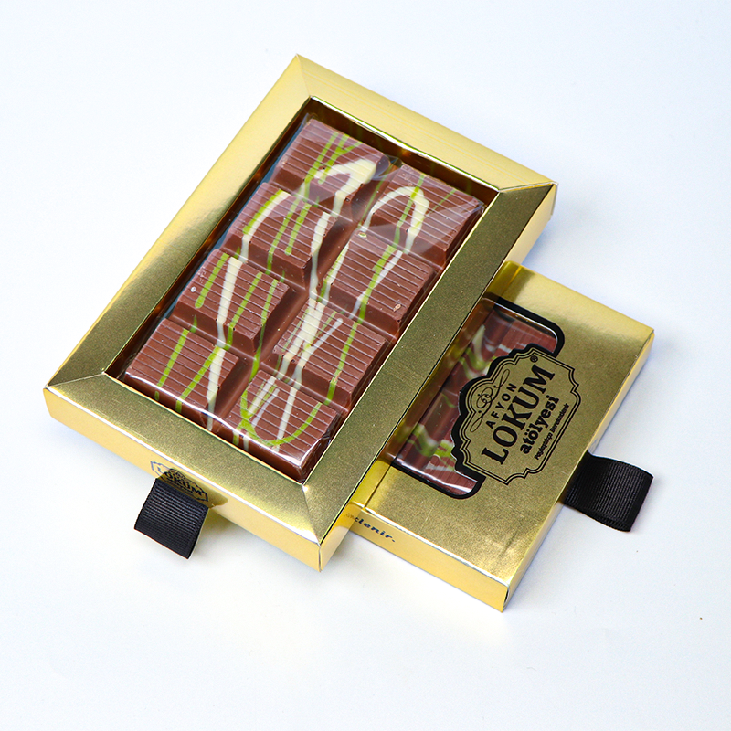 Dubai Çikolatası (Antep Fıstıklı Çıtır Kadayıf Dolgulu Sütlü Çikolata) 180g