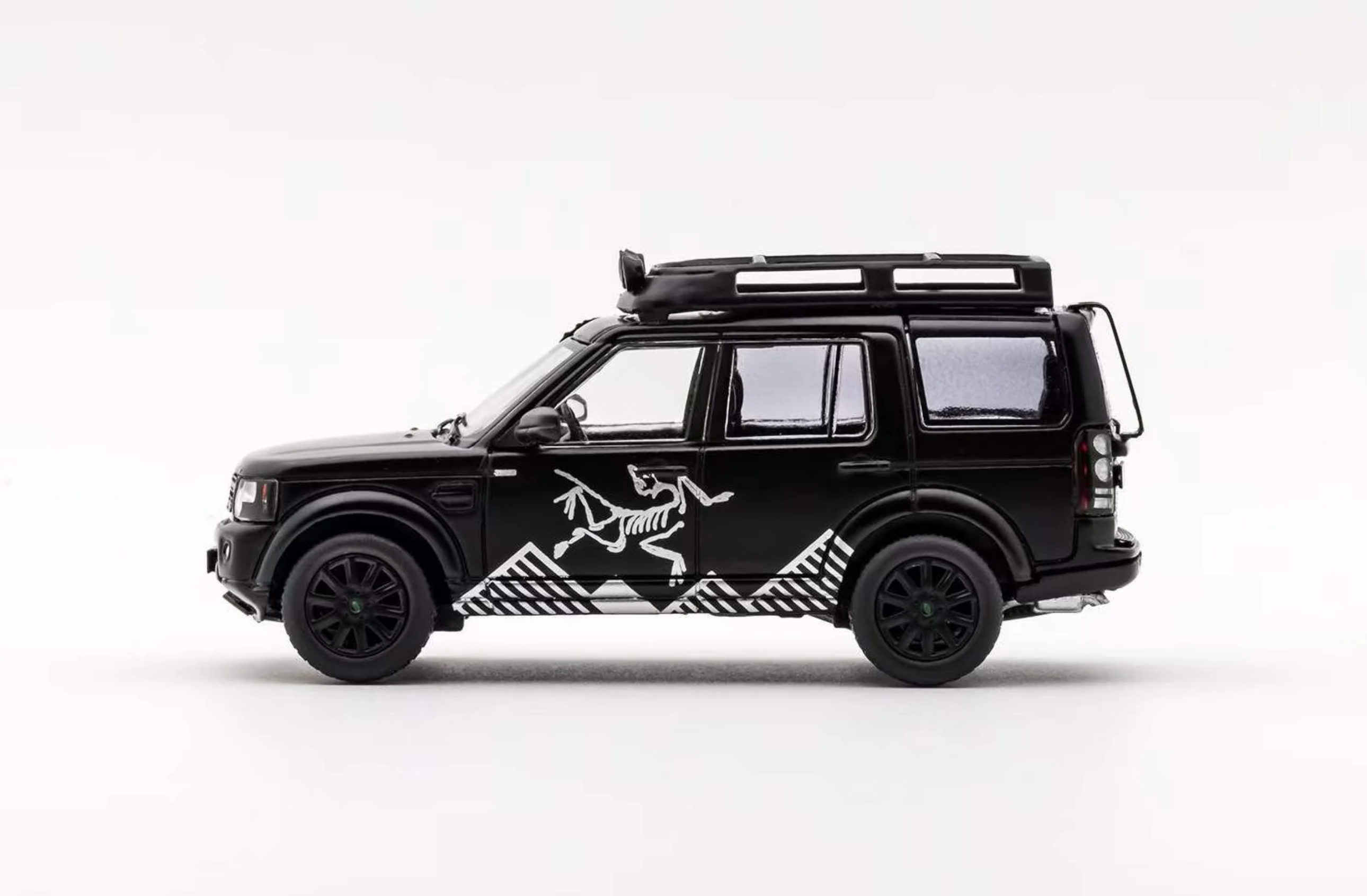 GCD Land Rover Discovery 4 Black