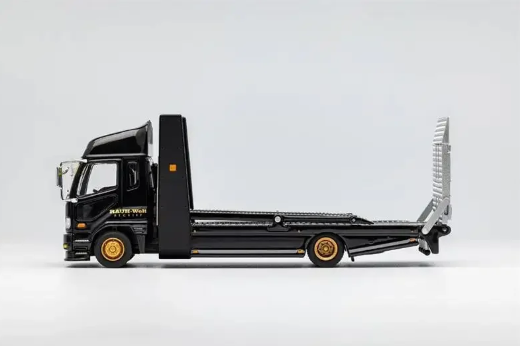 GCD Mitsubishi Fuso Fighter Double Deck Tow Trucks RWB