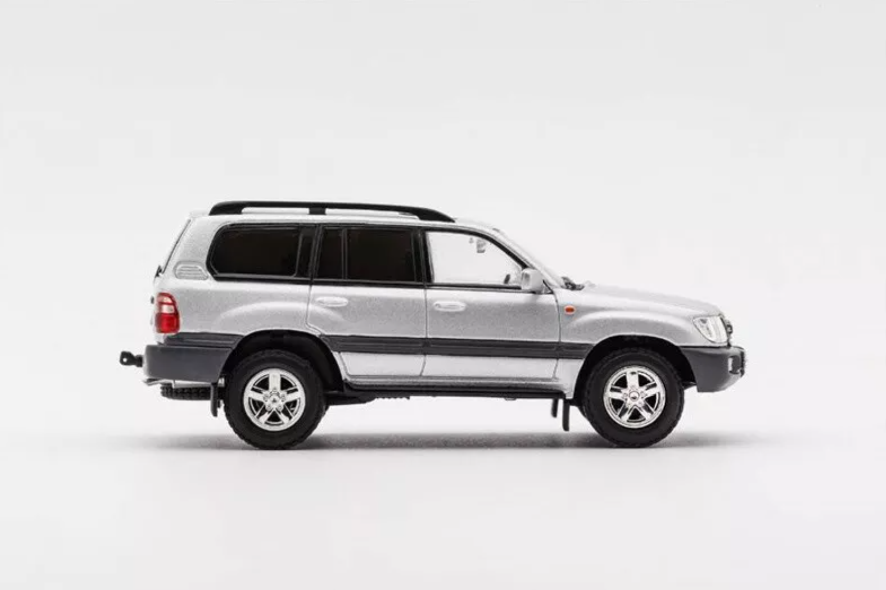 GCD Toyota Land Cruiser 100 Silver