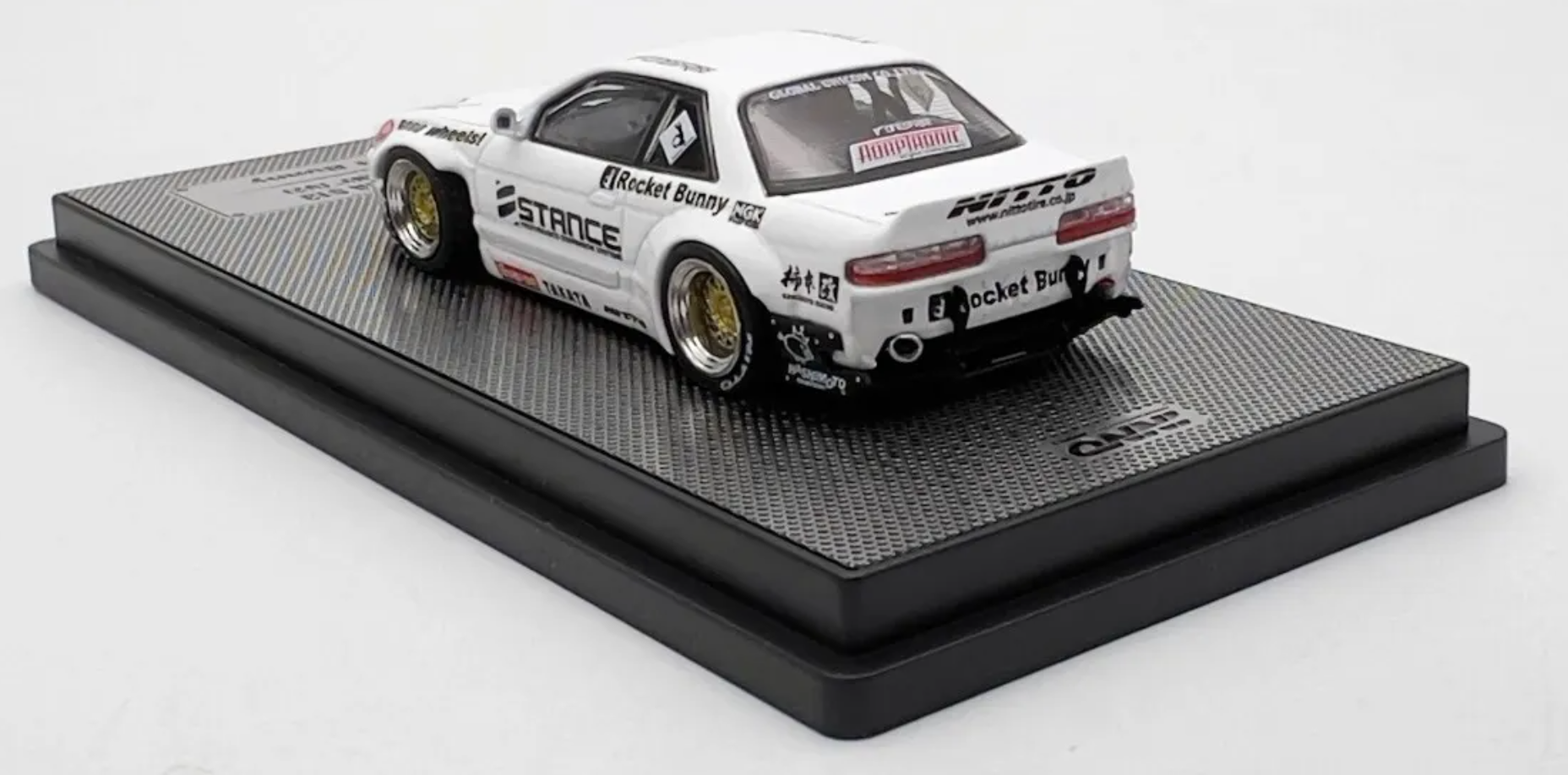 İNNO64 Nissan Silvia S13 V2 Pandem Rocket Bunny White