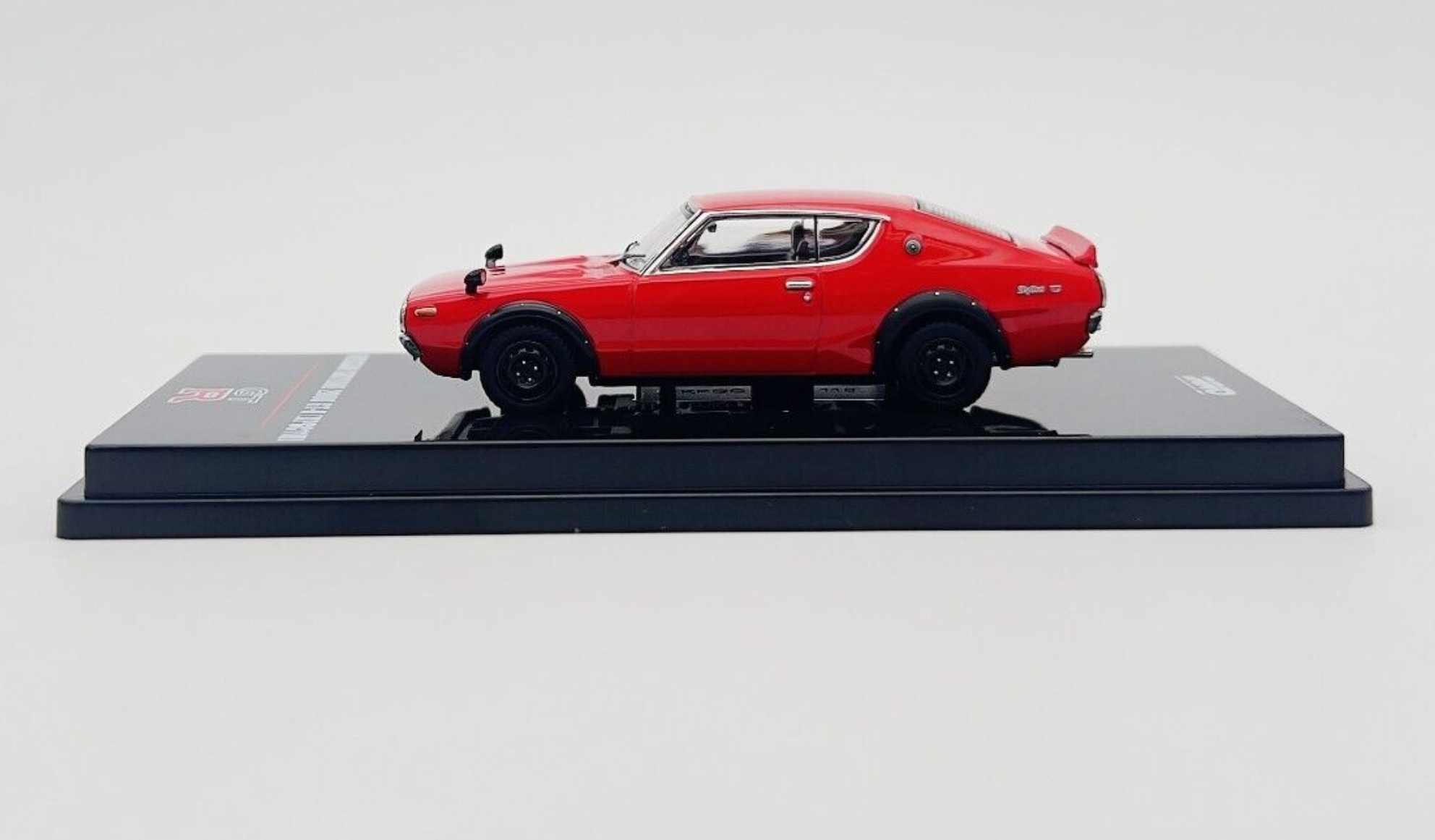 İNNO64 Nissan Skyline 2000 GT-R KPGC110 Red