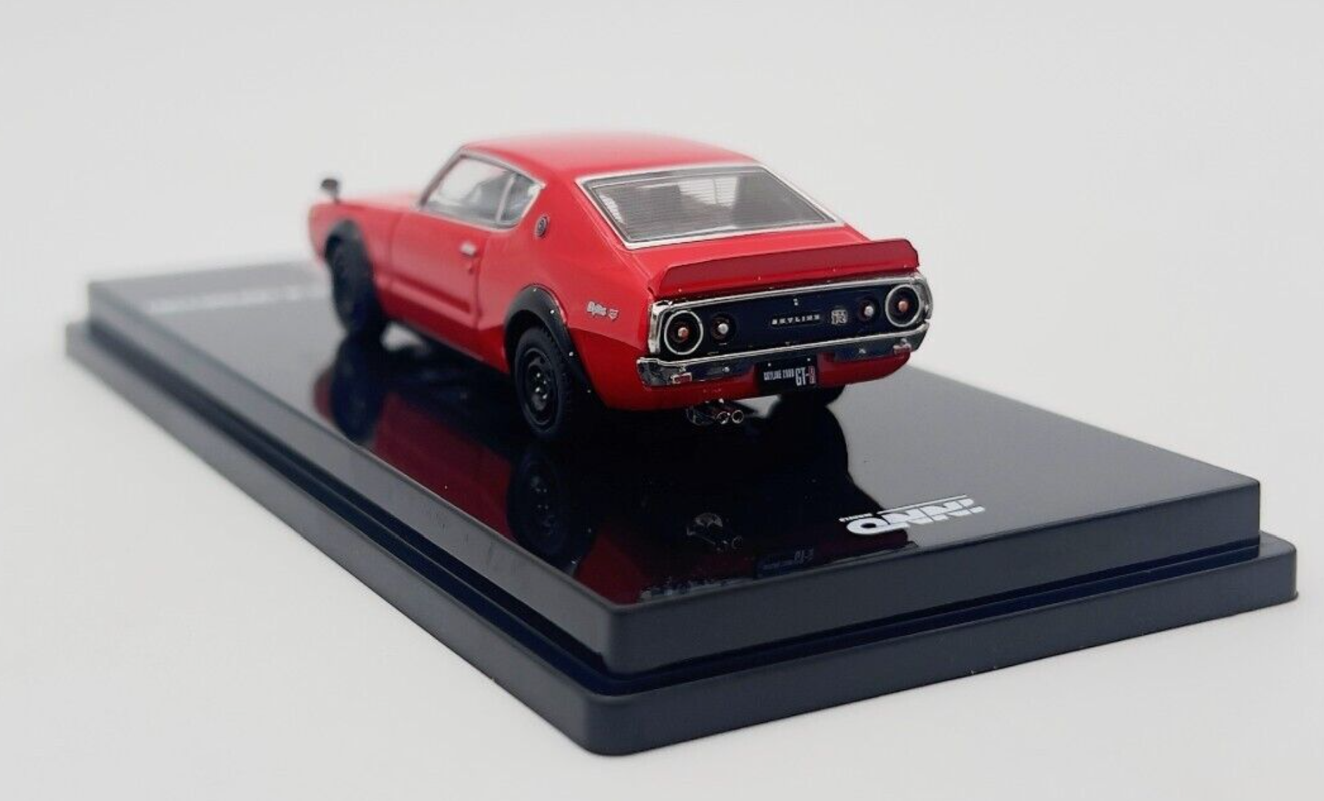 İNNO64 Nissan Skyline 2000 GT-R KPGC110 Red