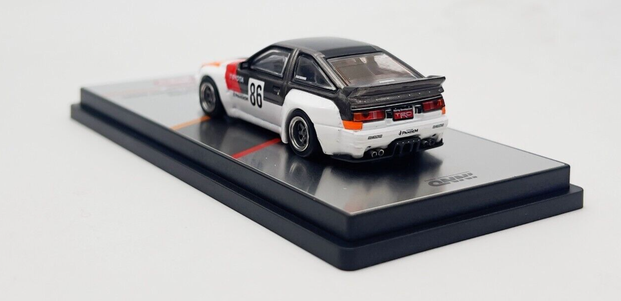 İNNO64 Toyota AE86 Levin inazuma worx pandem rocket bunny
