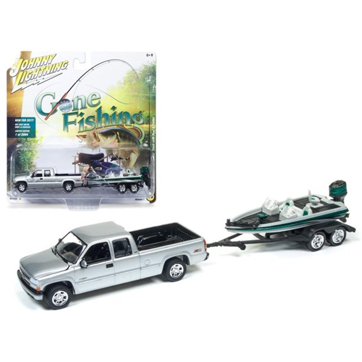 Johnny Lightning 2002 Chevrolet Silverado Truck with Boat + Trailer 