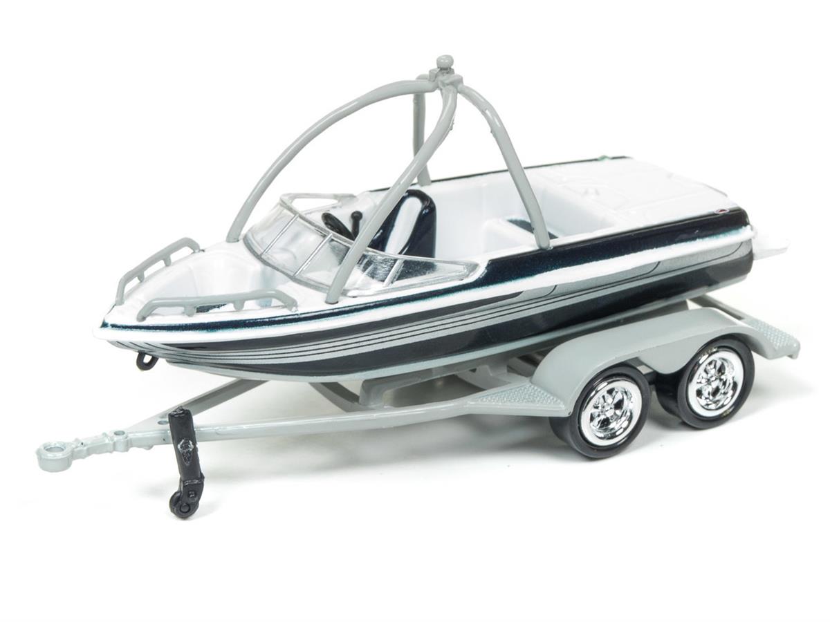 Johnny Lightning 2002 Chevrolet Silverado Truck with Boat + Trailer 