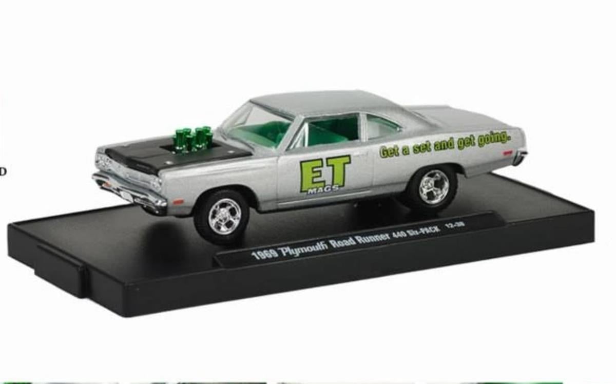 M2 Machines 1969 Plymouth Road Runner 440 Six Pack 12-38