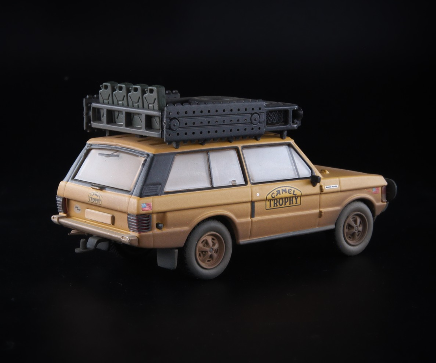 Mini GT Range Rover 1982 Camel Trophy Papua New Guinea Set