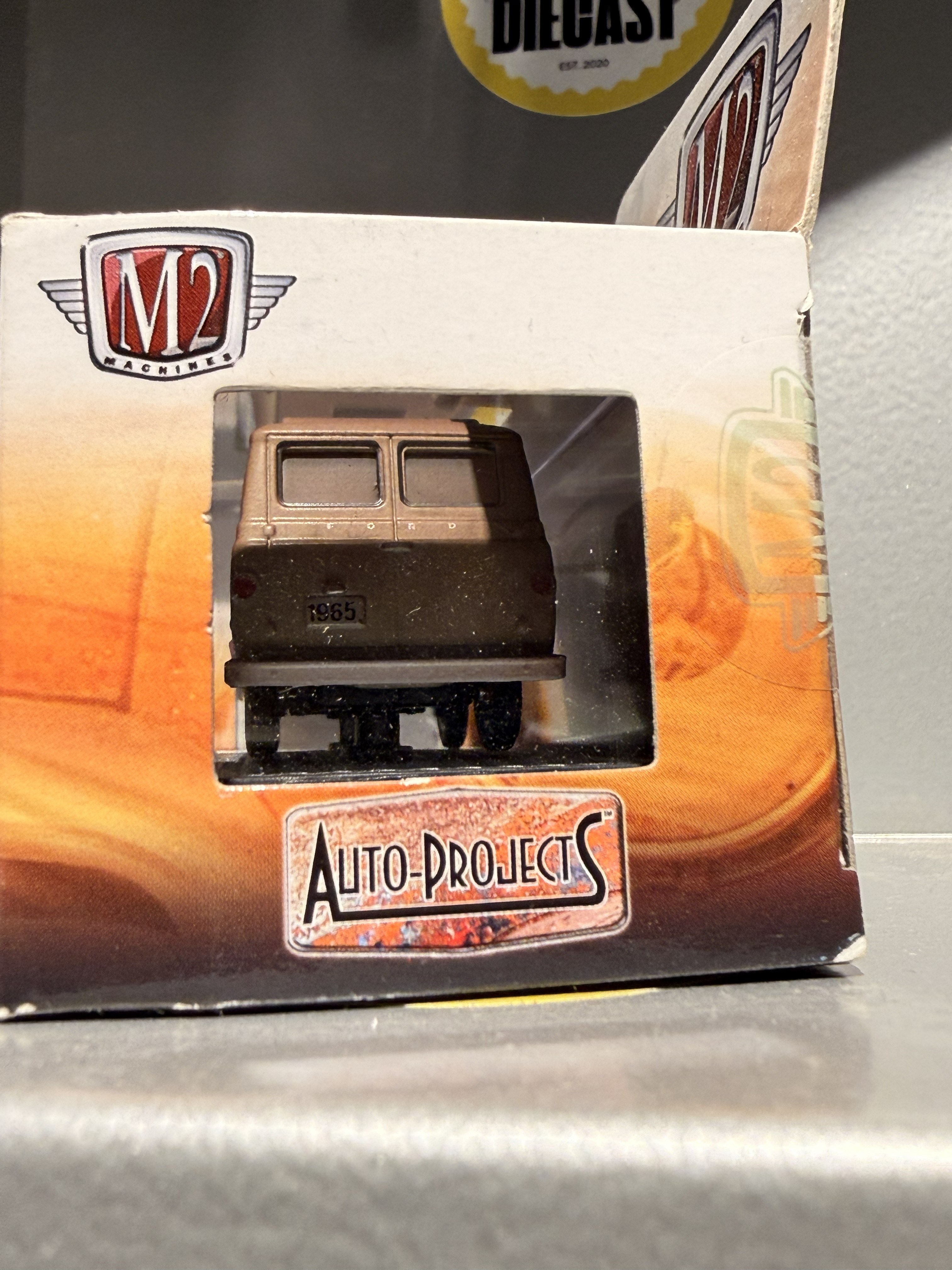 Outlet M2 Machines 1965 Ford Econoline Camper Van Rusty