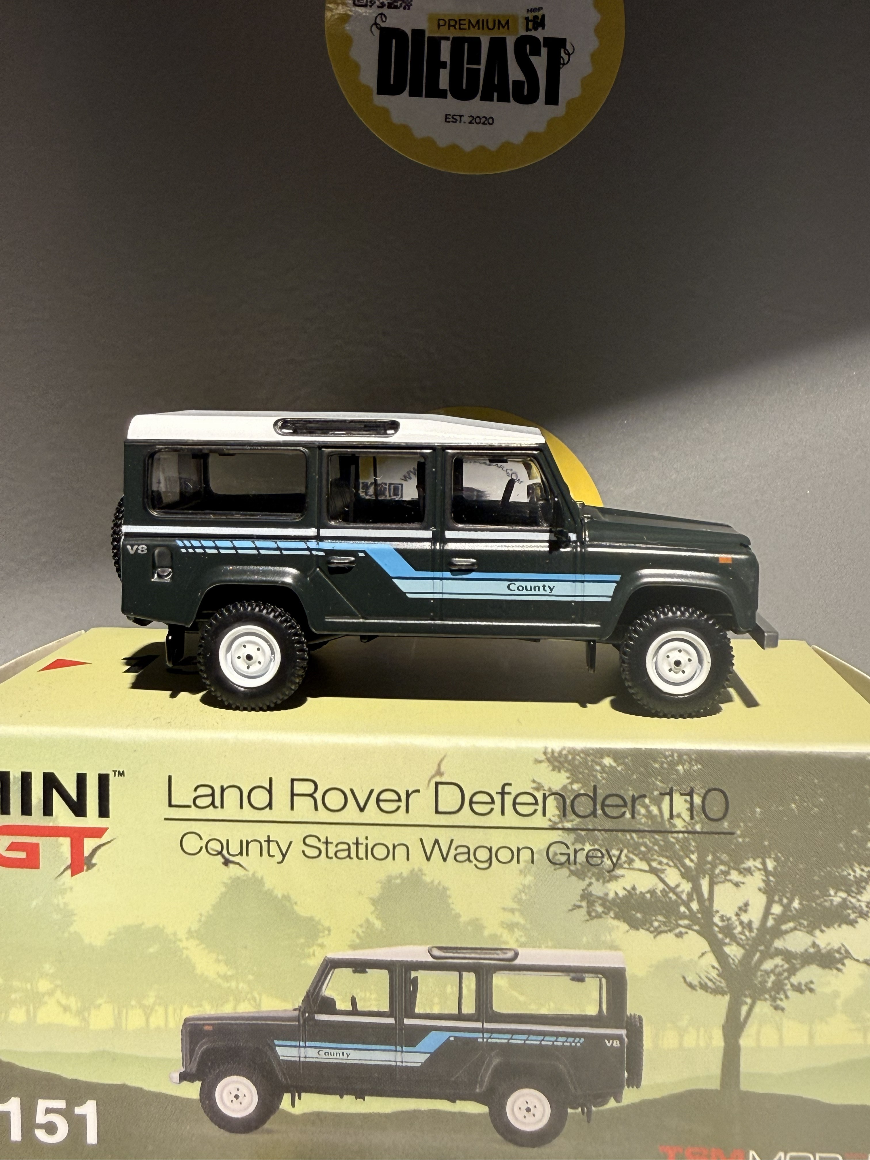 Outlet Mini GT Land Rover Defender 110 County Station Wagon Grey #151