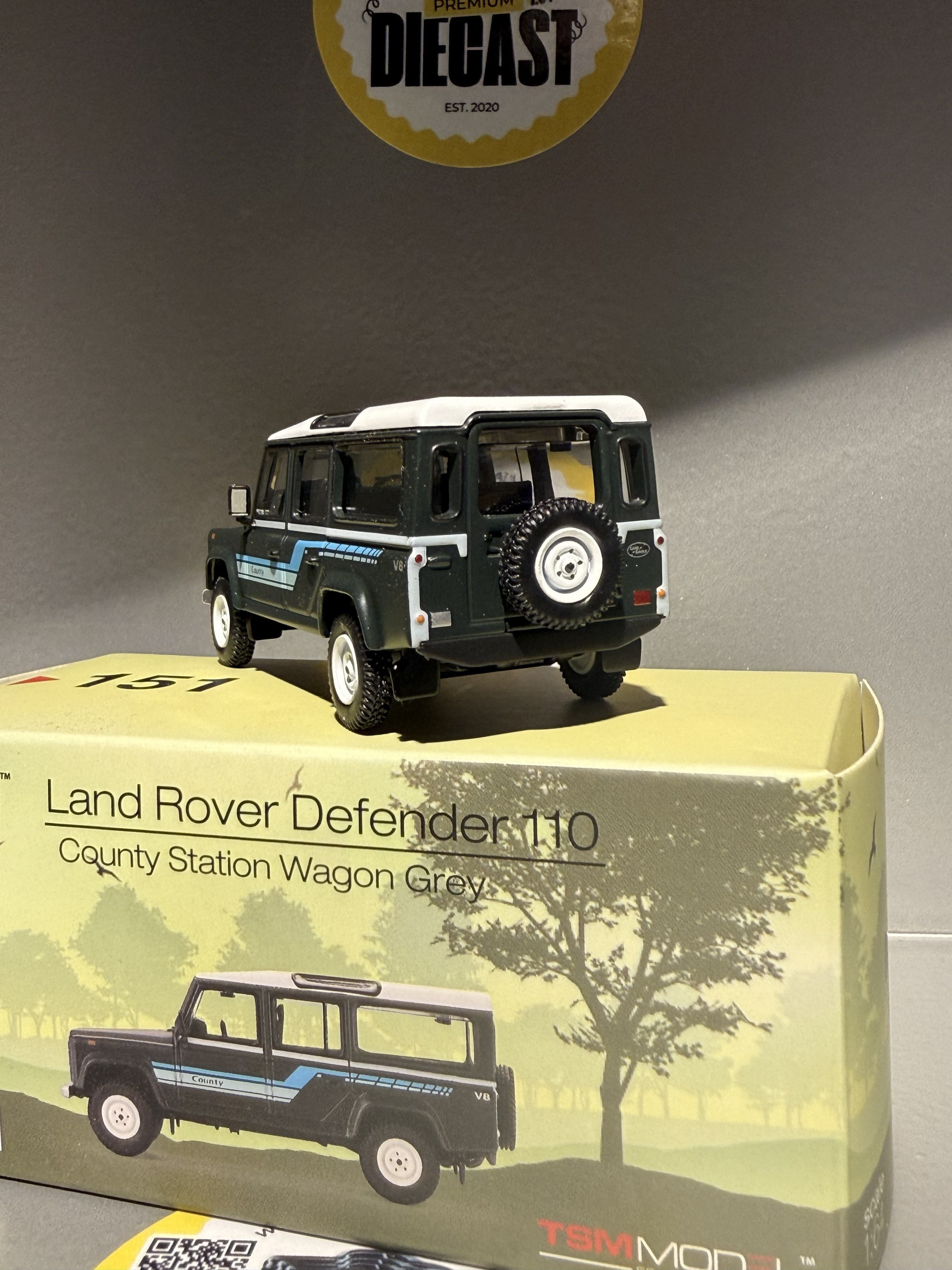 Outlet Mini GT Land Rover Defender 110 County Station Wagon Grey #151