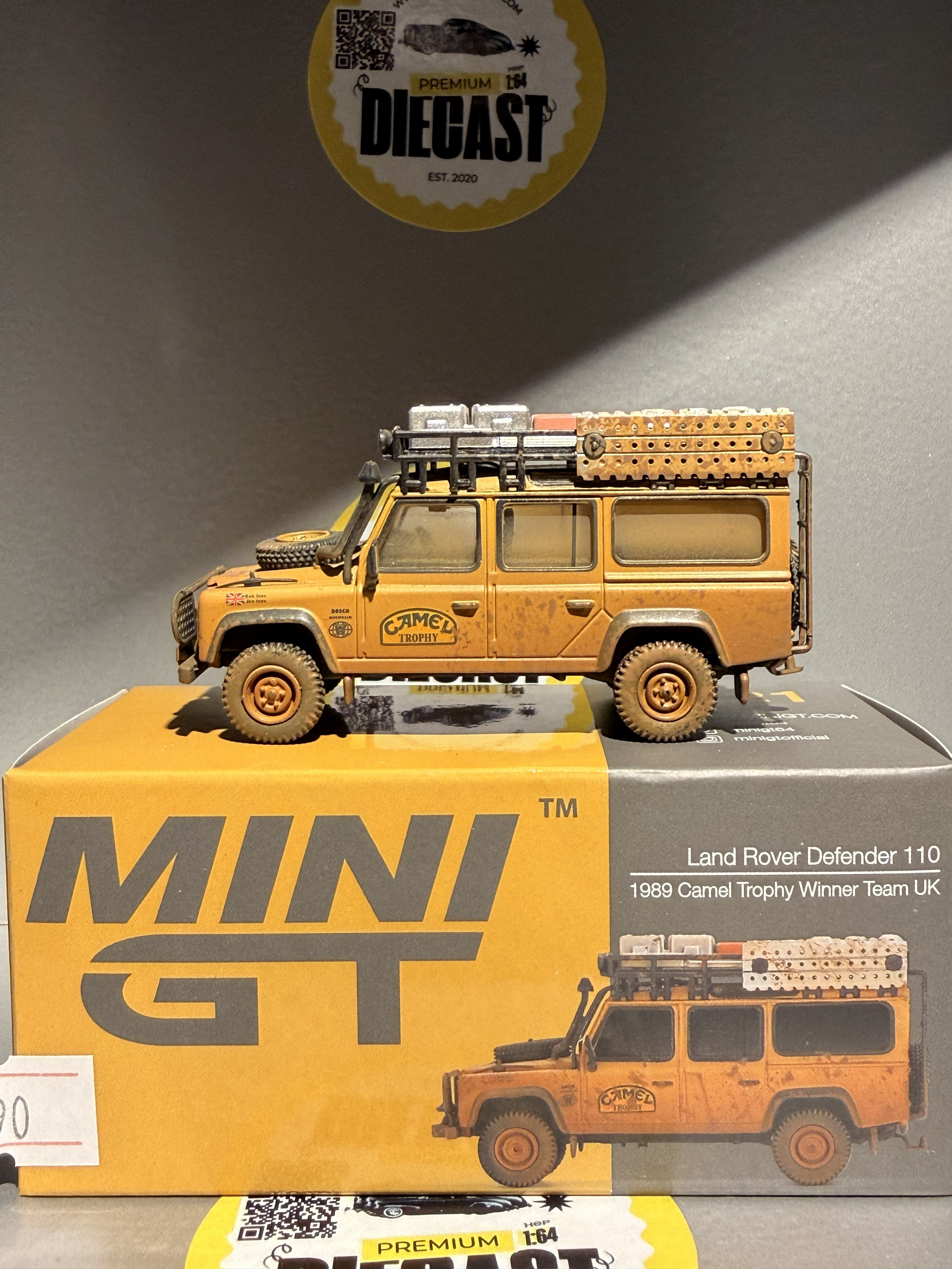Outlet Mini GT Land Rover Defender 110 Camel Dust #221