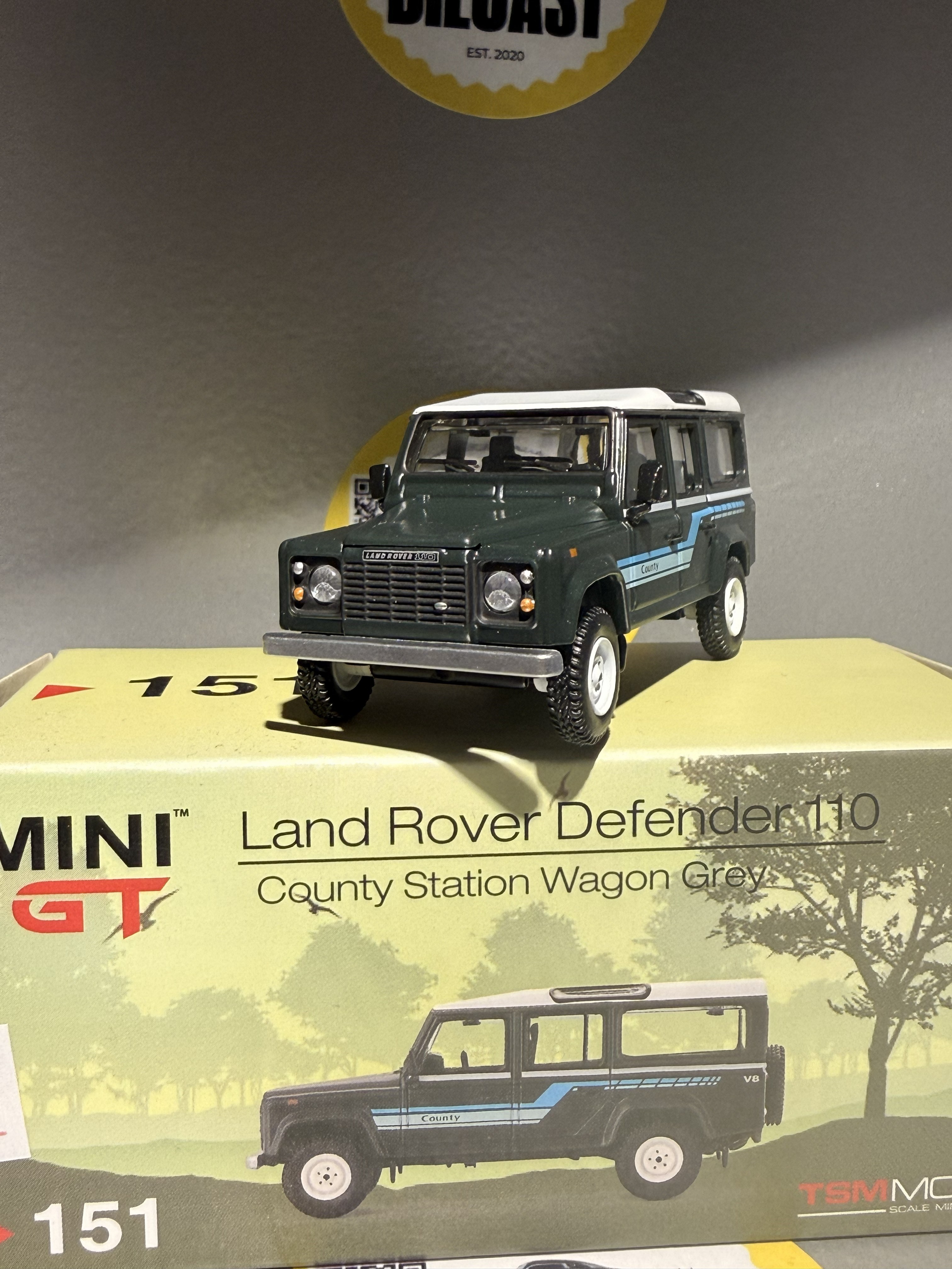 Outlet Mini GT Land Rover Defender 110 County Station Wagon Grey #151