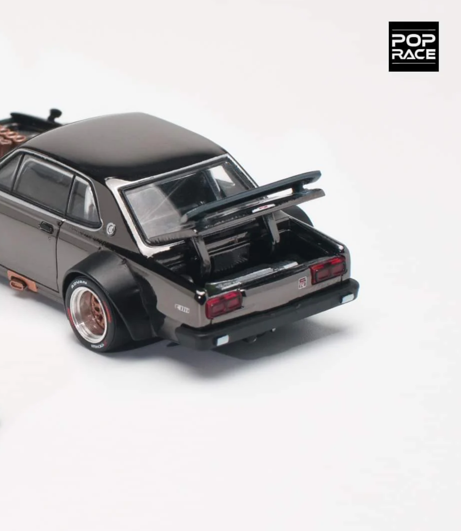 Pop Race Skyline GT-R V8 Drift Hakosuka Dark Chrome