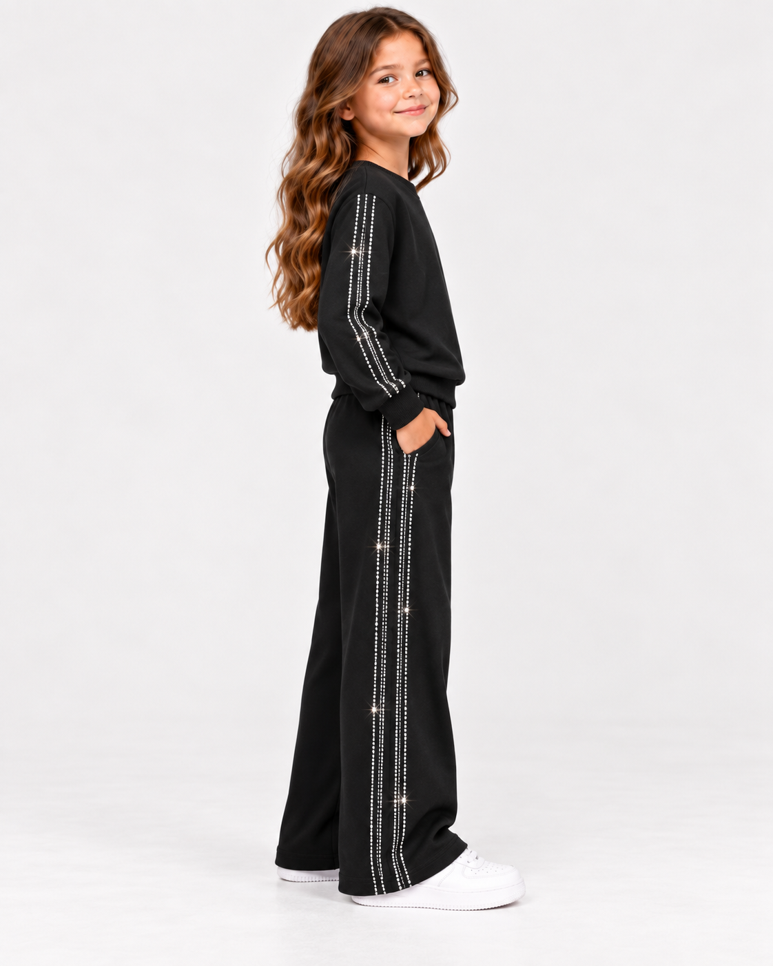 Kız Çocuk Siyah Taş Şerit Detaylı Bol Paça Eşofman Takımı