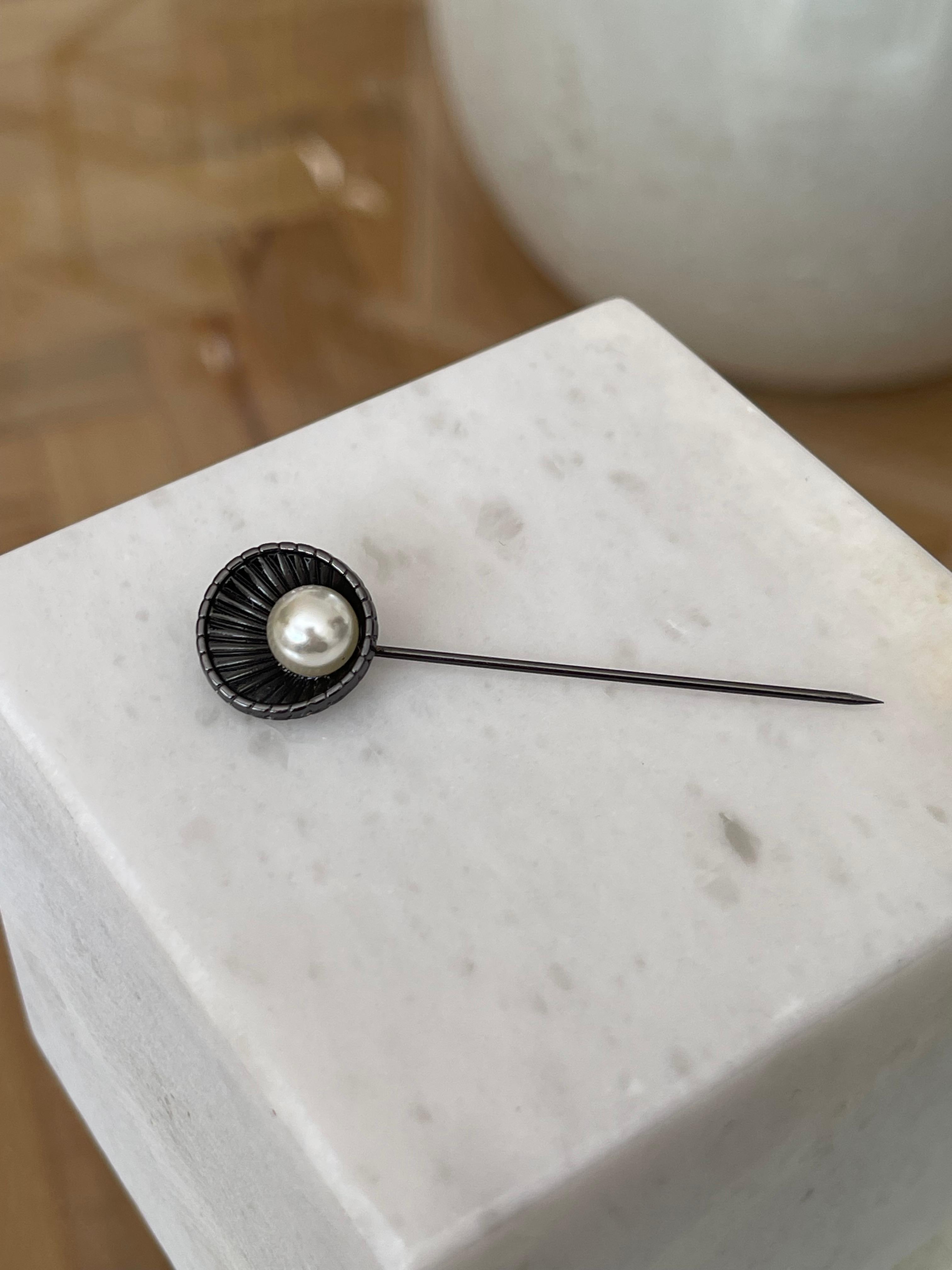 İSTİRİDYE YAKA İĞNESİ