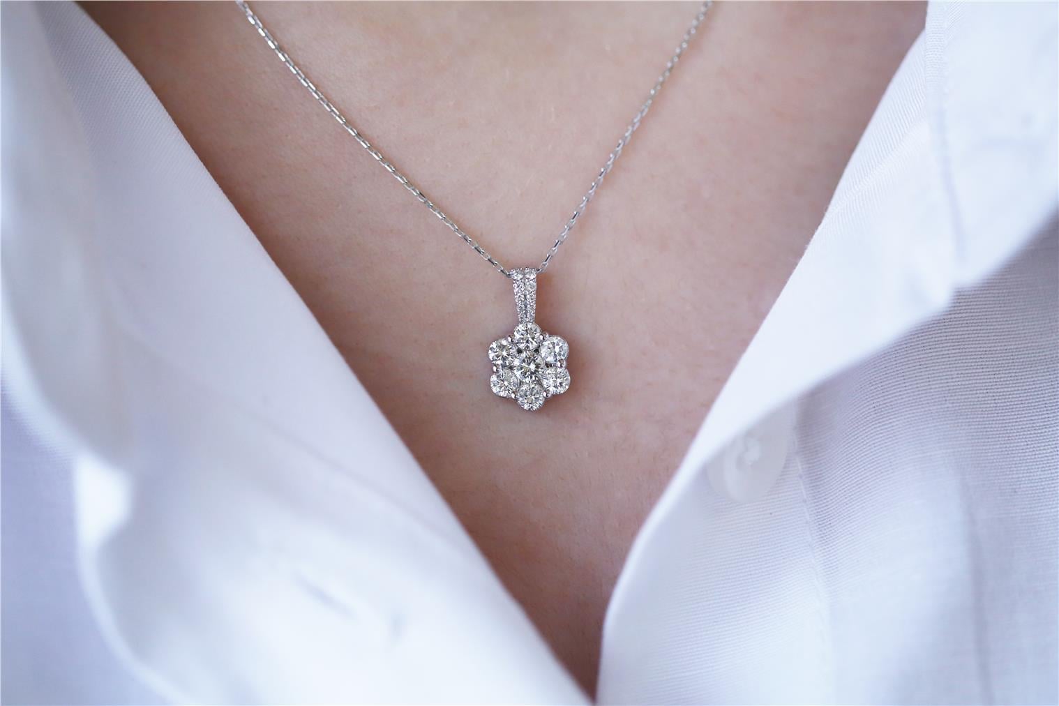 0,65 Karat Pırlanta Kolye