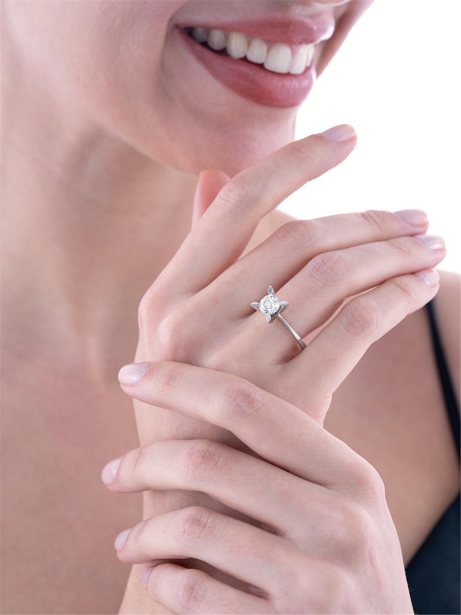 1,00 Karat Tektaş Pırlanta Yüzük