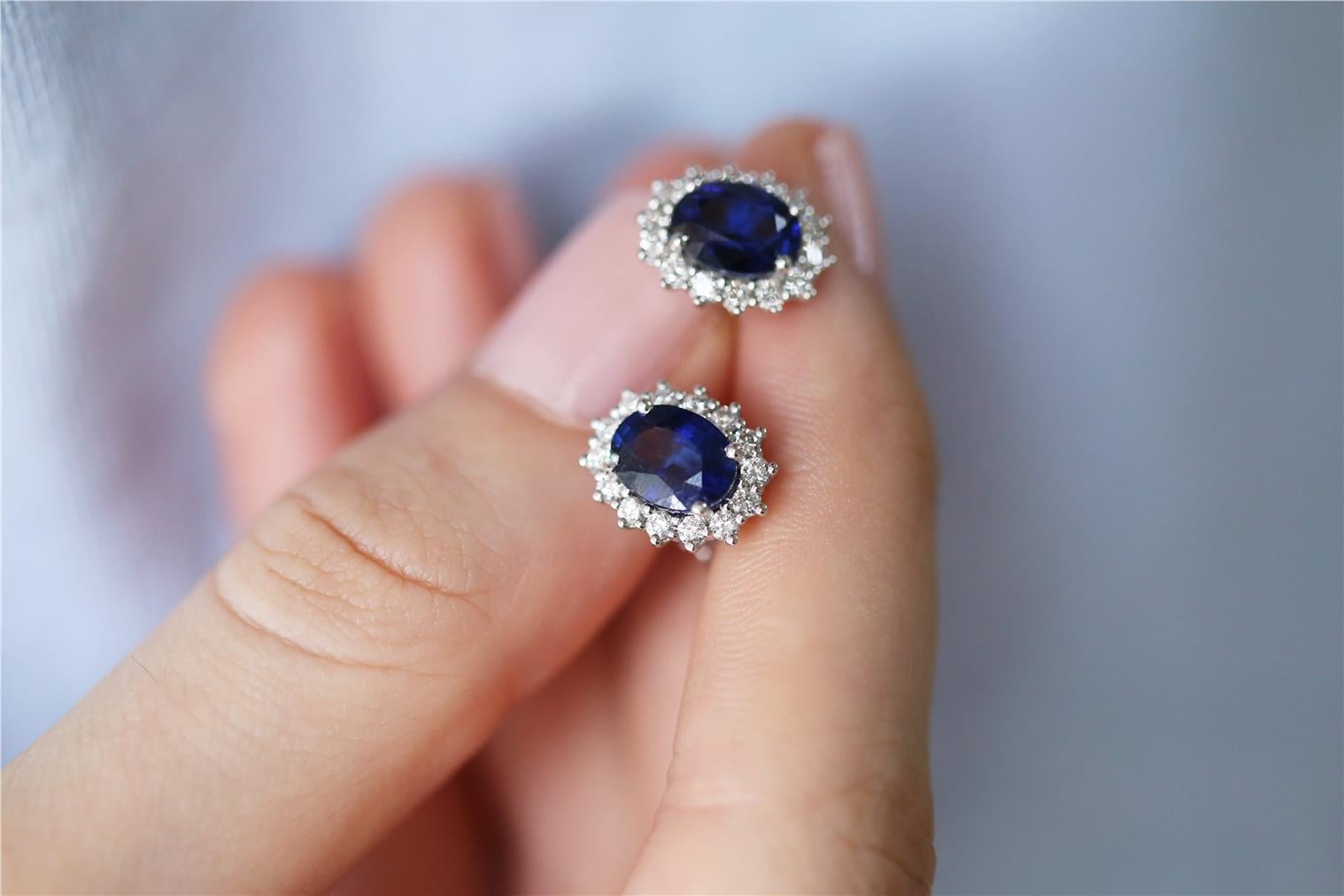 3,88 Karat Safir Pırlanta Küpe