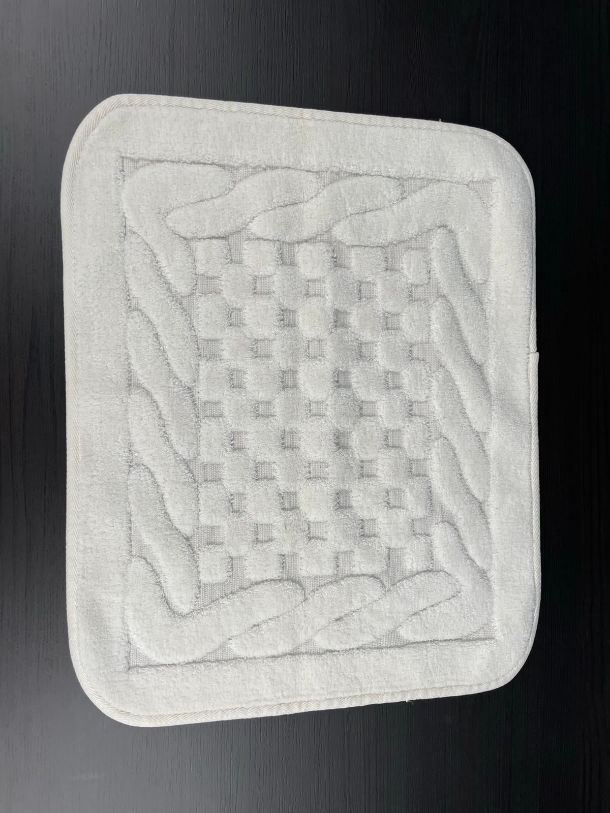 Netha Kaymaz Taban 2'li Pamuklu Banyo Paspası Gri Yıkanabilir Su Emici 60x100cm ve 50x60cm Krem Pamuklu Banyo Halısı