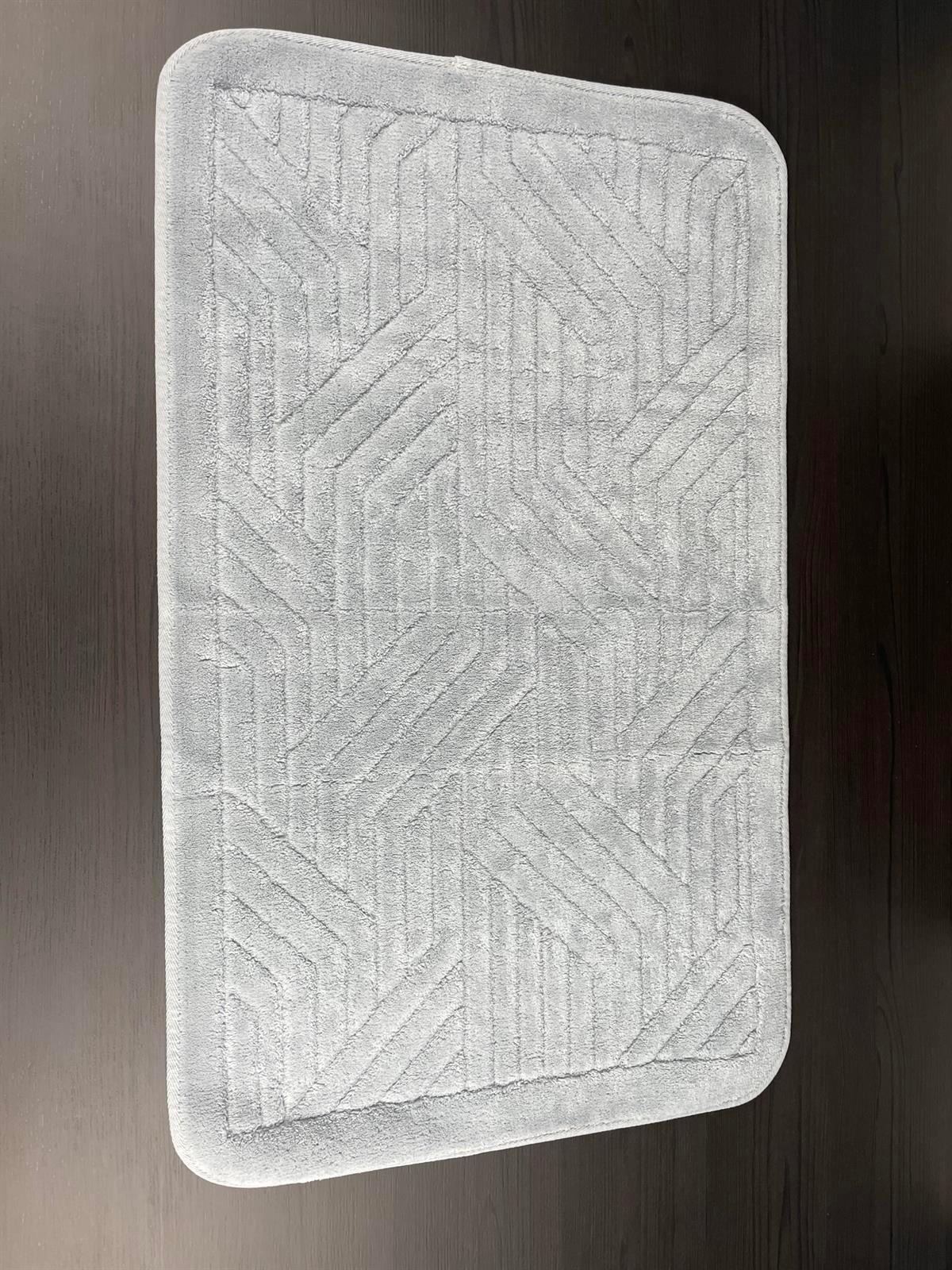 Tina Kaymaz Taban 2'li Pamuklu Banyo Paspası Gri Yıkanabilir Su Emici 60x100cm ve 50x60cm Gri Pamuklu Banyo Halısı
