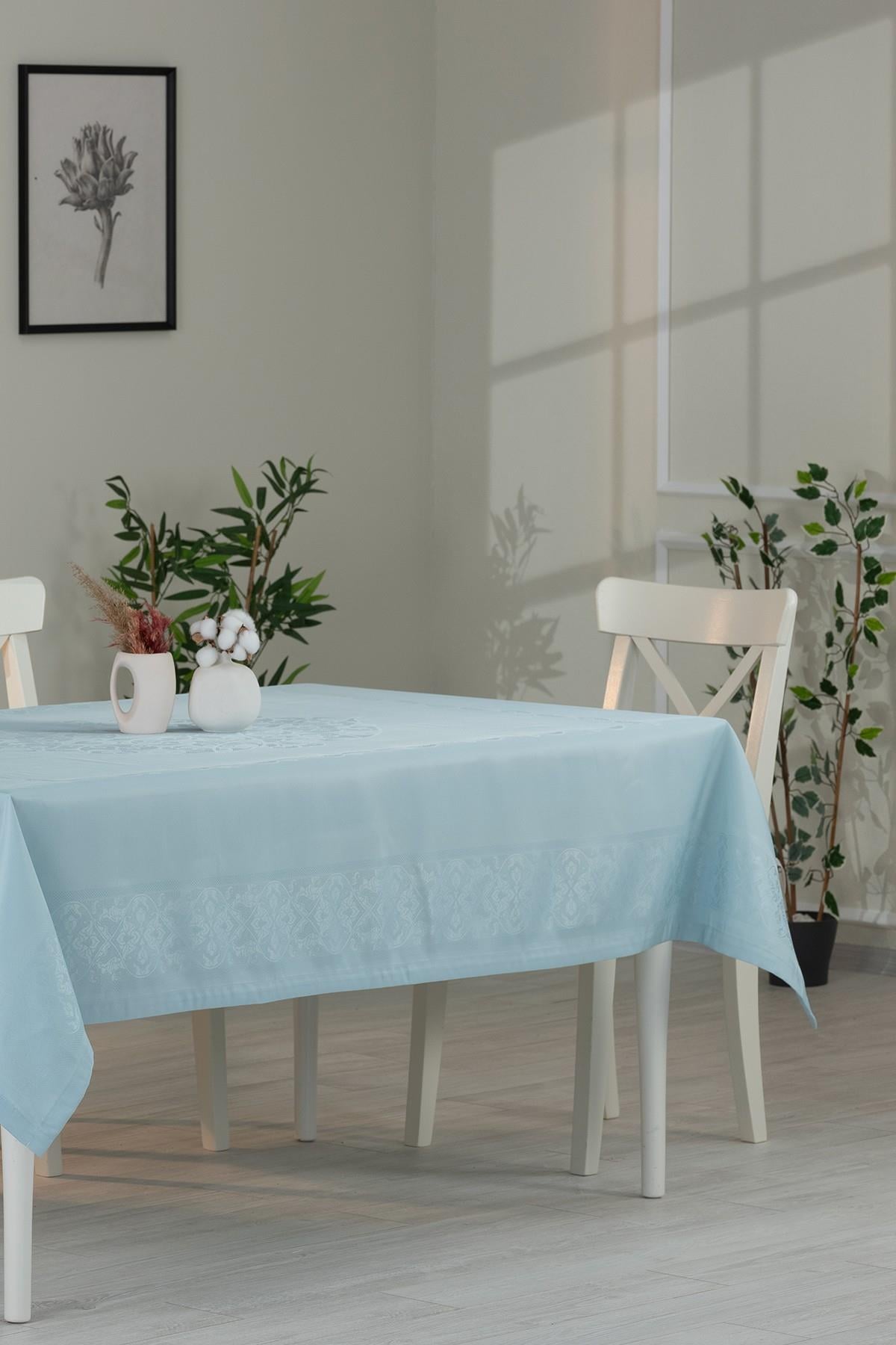 Pano Jumbo Masa Örtüsü Leke Tutmaz Polyester Jakarlı Pano 8 Kişilik Lüks Mint 150 x 220 cm Masa ÖrtüsüSamimi bir yemek, aile içinde hoş bir akşam masanıza uyacak masa örtüleri ve runner'lar