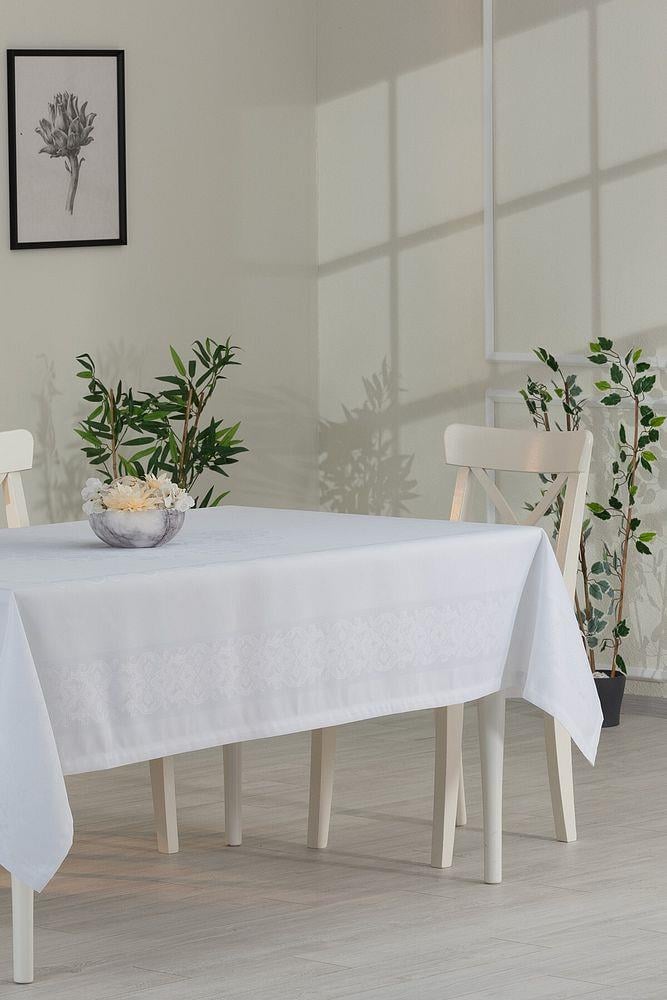 Jumbo Jakar Pano Desen Leke Tutmaz Jakarlı 150x250 Cm Lüks 8 Kişilik Masa Örtüsü KremSamimi bir yemek, aile içinde hoş bir akşam masanıza uyacak masa örtüleri ve runner'lar