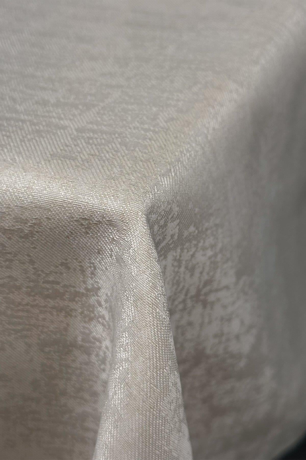 Paries 150x220 cm Dertsiz Leke Tutmaz Şık Masa ÖrtüsüSamimi bir yemek, aile içinde hoş bir akşam masanıza uyacak masa örtüleri ve runner'lar