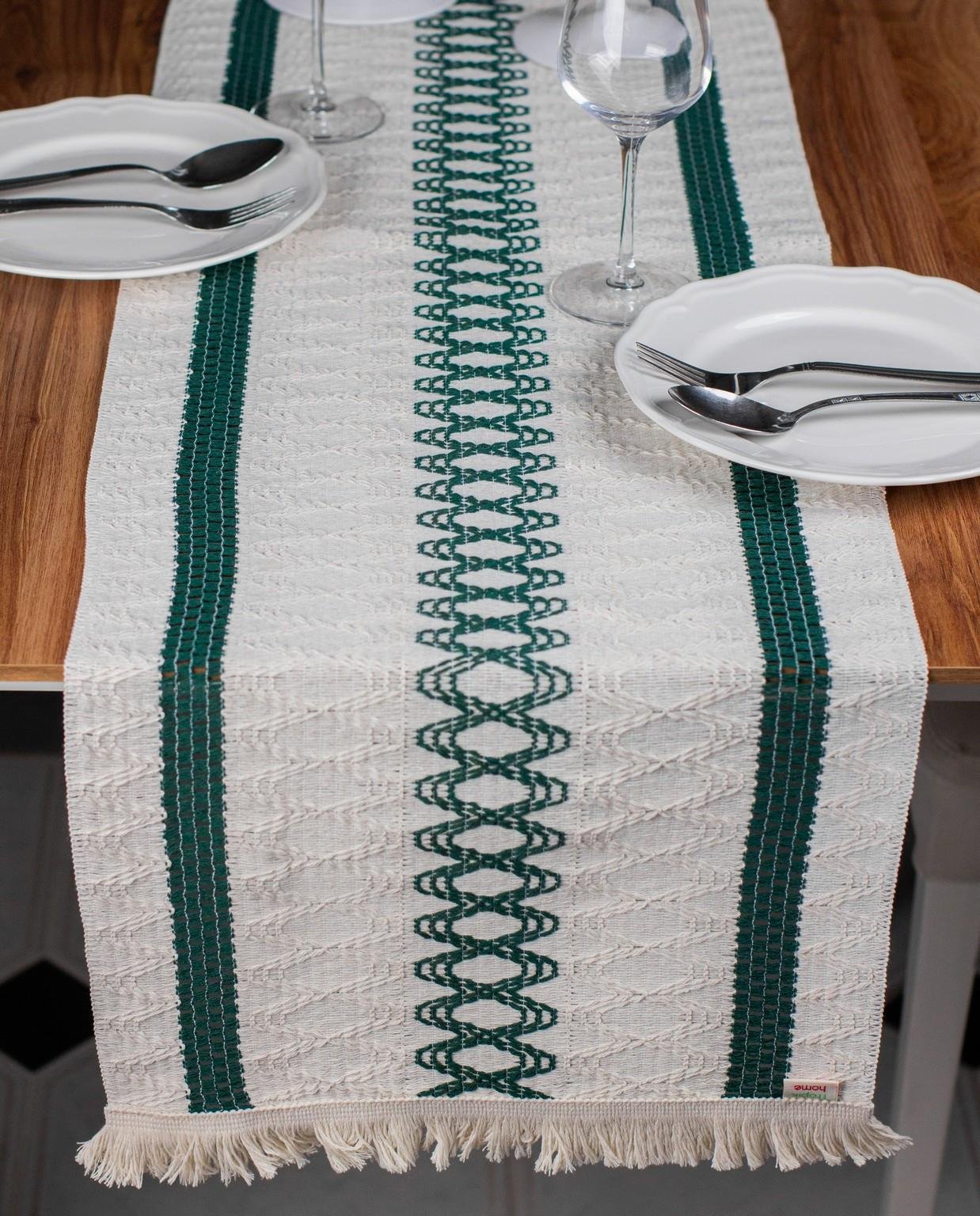 Tapetto Örme Runner Pamuklu Dantel Püsküllü Runner 35x145 Cm Masa Örtüsü Yeşil Krem RunnerSamimi bir yemek, aile içinde hoş bir akşam masanıza uyacak masa örtüleri ve runner'lar