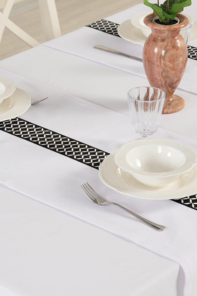 Alba Jakar Çember Desen Runnerlı Set Leke Tutmaz 160x220 Cm Lüks Masa Örtüsü 2 Runnerlı Set BeyazSamimi bir yemek, aile içinde hoş bir akşam masanıza uyacak masa örtüleri ve runner'lar