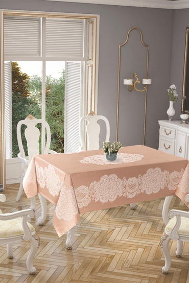 Royal Pano Lace Masa Örtüsü 8 Kişilik 150x220 cm Masa Örtüsü BejSamimi bir yemek, aile içinde hoş bir akşam masanıza uyacak masa örtüleri ve runner'lar