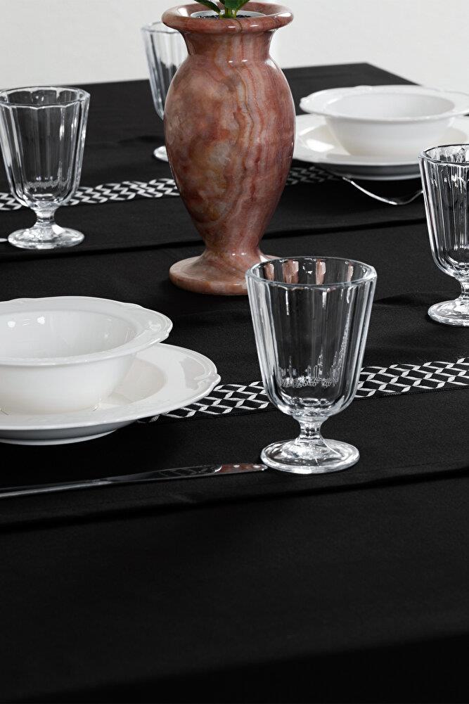 Alba Jakar Çember Desen Runnerlı Set Leke Tutmaz 160x220 Cm Lüks Masa Örtüsü 2 Runnerlı Set BeyazSamimi bir yemek, aile içinde hoş bir akşam masanıza uyacak masa örtüleri ve runner'lar