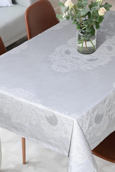 Royal Pano Lace Masa Örtüsü 8 Kişilik 150x220 cm Masa Örtüsü GriSamimi bir yemek, aile içinde hoş bir akşam masanıza uyacak masa örtüleri ve runner'lar