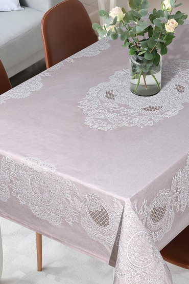 Royal Pano Lace Masa Örtüsü 8 Kişilik 150x220 cm Masa Örtüsü PudraSamimi bir yemek, aile içinde hoş bir akşam masanıza uyacak masa örtüleri ve runner'lar