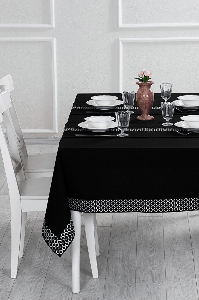 Alba Jakar Çember Desen Runnerlı Set Leke Tutmaz 160x220 Cm Lüks Masa Örtüsü 2 Runnerlı Set BeyazSamimi bir yemek, aile içinde hoş bir akşam masanıza uyacak masa örtüleri ve runner'lar