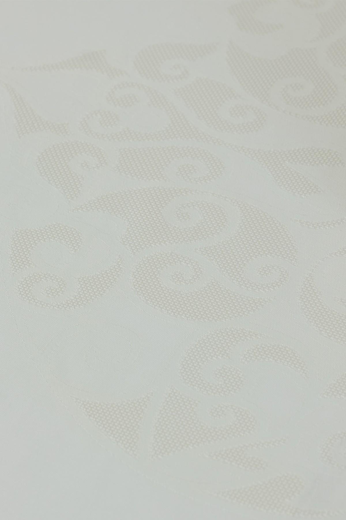 Pano Jumbo Masa Örtüsü Leke Tutmaz Polyester Jakarlı Pano 8 Kişilik Lüks Krem 150 x 220 cm Masa ÖrtüsüSamimi bir yemek, aile içinde hoş bir akşam masanıza uyacak masa örtüleri ve runner'lar