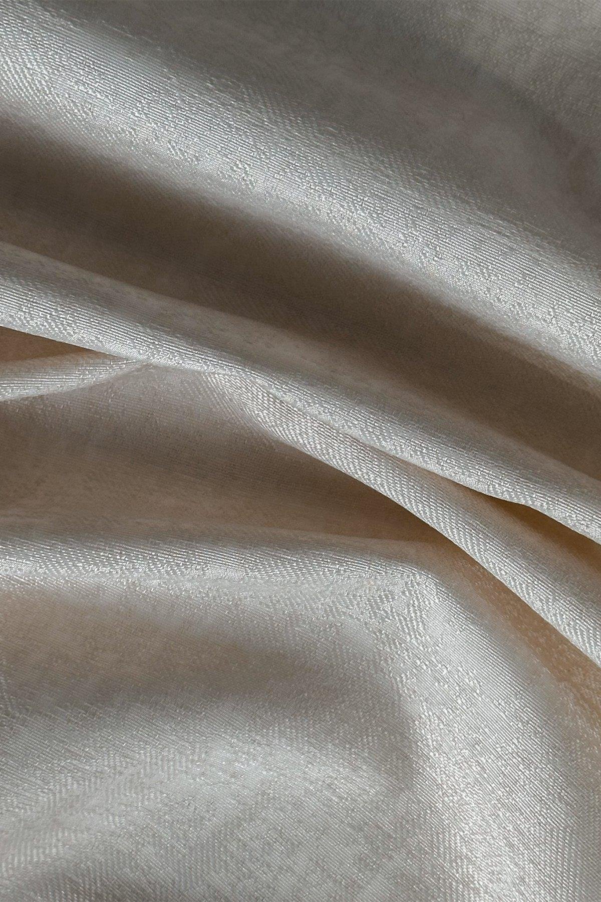 Paries 150x220 cm Dertsiz Leke Tutmaz Şık Masa ÖrtüsüSamimi bir yemek, aile içinde hoş bir akşam masanıza uyacak masa örtüleri ve runner'lar