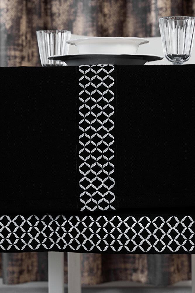 Alba Jakar Çember Desen Runnerlı Set Leke Tutmaz 160x220 Cm Lüks Masa Örtüsü 2 Runnerlı Set BeyazSamimi bir yemek, aile içinde hoş bir akşam masanıza uyacak masa örtüleri ve runner'lar