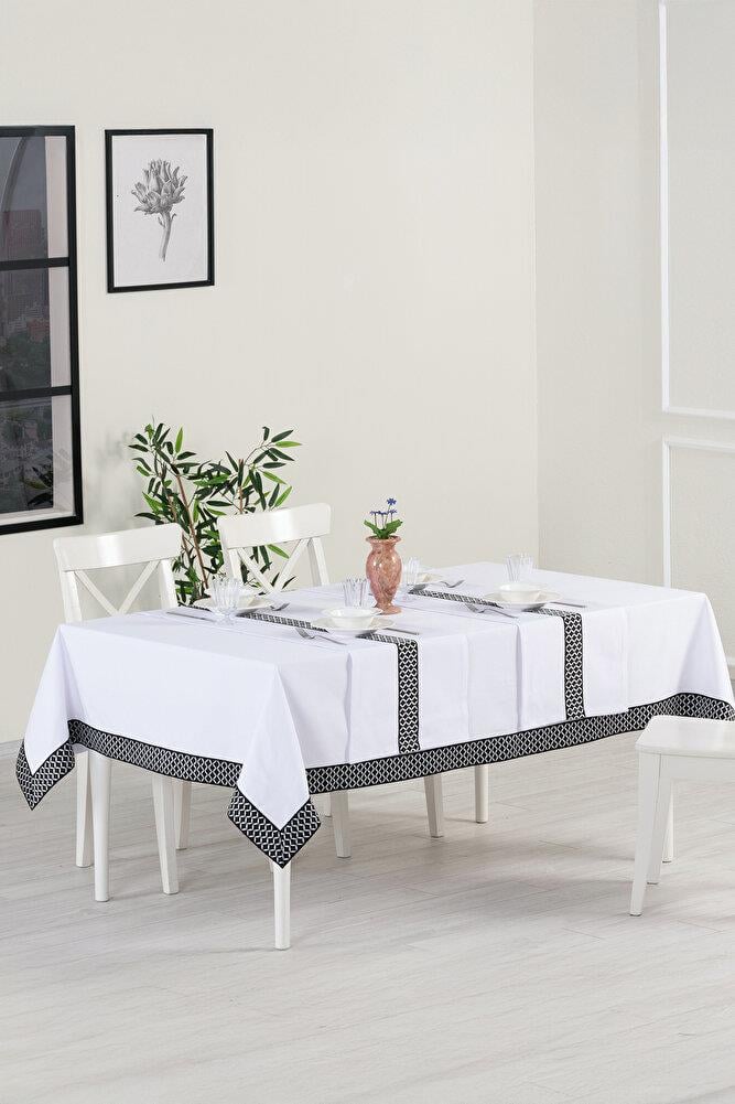 Alba Jakar Çember Desen Runnerlı Set Leke Tutmaz 160x220 Cm Lüks Masa Örtüsü 2 Runnerlı Set BeyazSamimi bir yemek, aile içinde hoş bir akşam masanıza uyacak masa örtüleri ve runner'lar