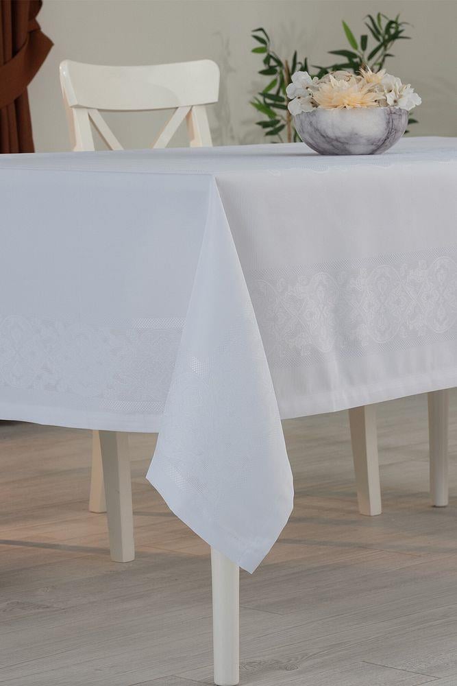 Jumbo Jakar Pano Desen Leke Tutmaz Jakarlı 150x250 Cm Lüks 8 Kişilik Masa Örtüsü KremSamimi bir yemek, aile içinde hoş bir akşam masanıza uyacak masa örtüleri ve runner'lar