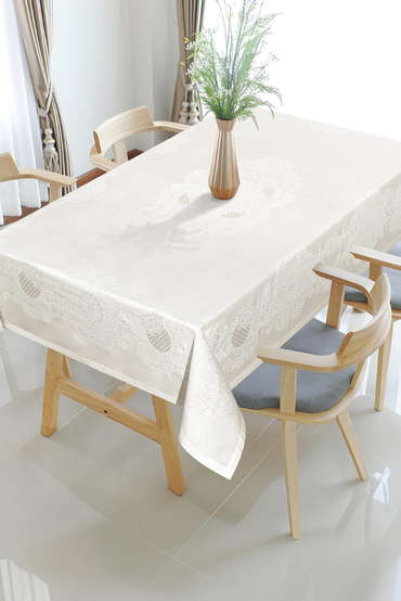 Royal Pano Lace Masa Örtüsü 8 Kişilik 150x220 cm Masa Örtüsü KremSamimi bir yemek, aile içinde hoş bir akşam masanıza uyacak masa örtüleri ve runner'lar