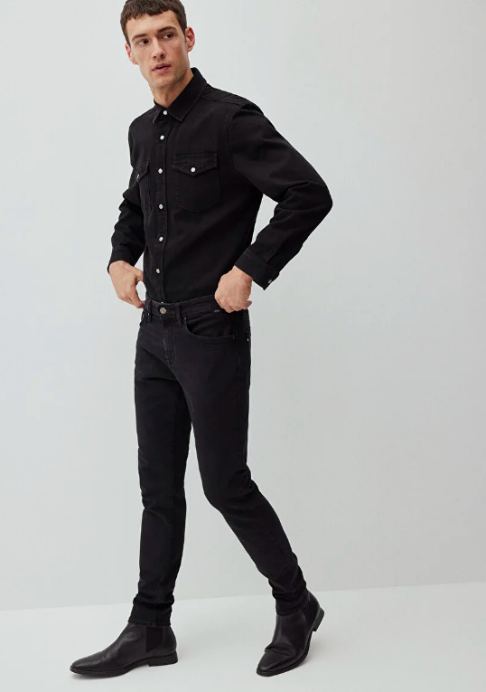 JAMES - BLACK